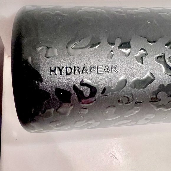 HydraPeak Black Leopard- Wide Mouth Bottle w/Flip Top  Lid - Picture 2 of 4